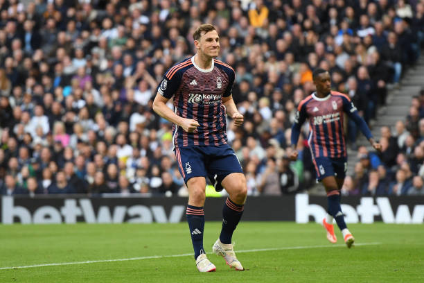 也为他创造 也为他创造